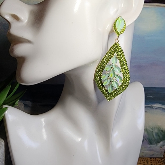 Statement Green Crystal Teardrop Drop Earrings - Picture 6 of 7